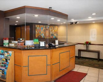 Knights Inn & Suites Gallup - גאלופ - דלפק קבלה