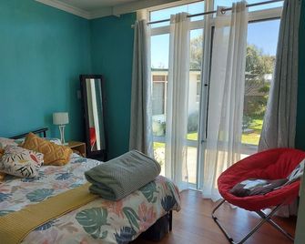 Torquay cute and cosy retro 2bedroom Holiday unit near beaches and pets welcome. - Torquay - Habitación