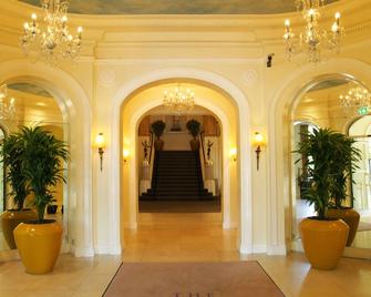 The Angel Hotel - קארדיף - לובי