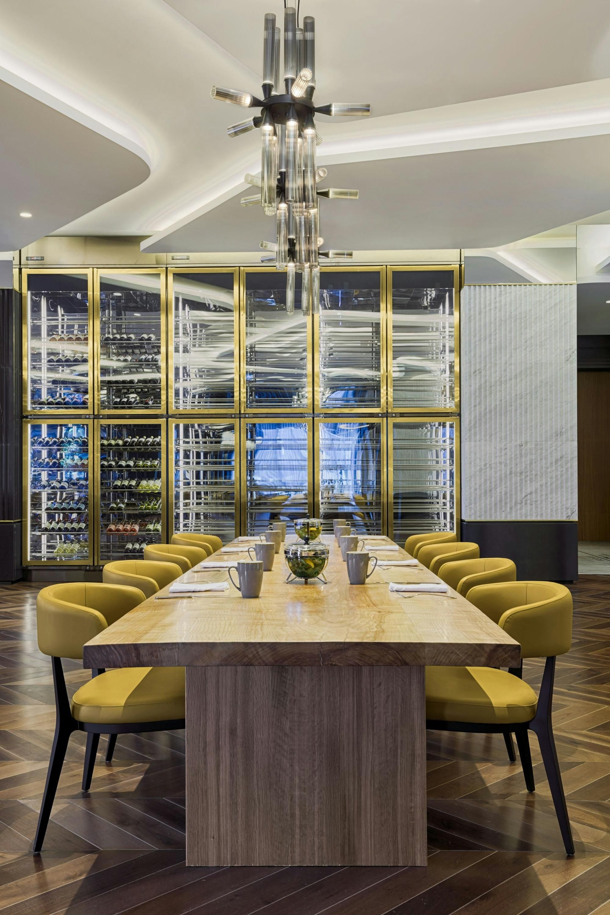 لو ميريديان باتومي - باتومي - غرفة طعام