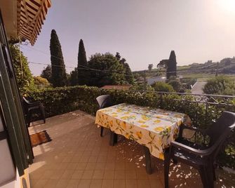 Bedbardolino - Cavaion Veronese - Balkon