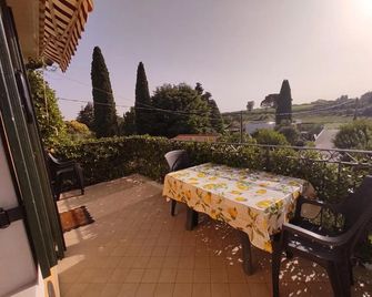 Bedbardolino - Cavaion Veronese - Balkon