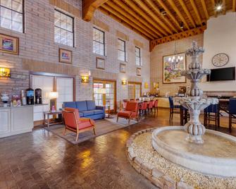 Comfort Suites Tucson near Sabino Canyon - טוסון - לובי