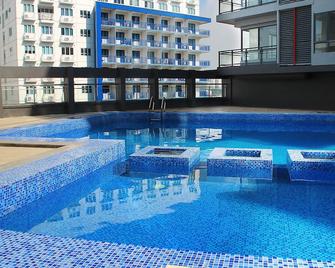 Golden Phoenix Hotel - Manila - Pasay - Piscine