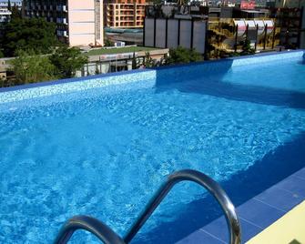 Mpm Royal Central - Nesebar - Pool