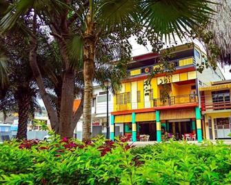 Coco Bongo Hostel - San Antonio de Caráquez - Edificio