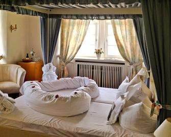 Hotel Burg Trendelburg - Trendelburg - Bedroom