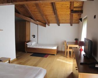 Casa Alpina Don Guanella - Macugnaga - Camera da letto