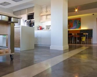 Funky Town Self Catering Accommodation - Jeffreys Bay - Lobby