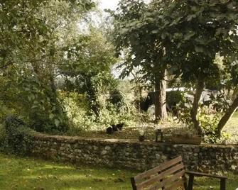 Sous le Tilleul - Saint-Romain - Outdoors view