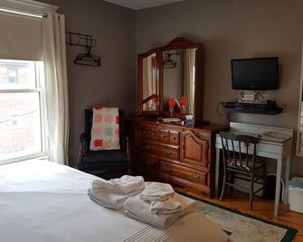 Ye Olde Walkerville Bed & Breakfast - Windsor - Camera da letto