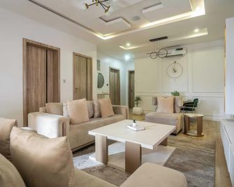 George Residence Nike Art Gallery Rd - Lekki - Living room