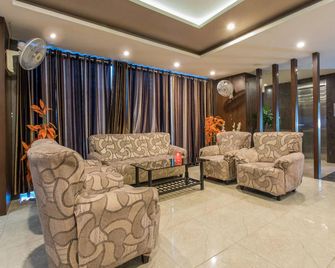 Super Townhouse Divya Palace - Indore - Lobby