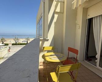 SE170 - Senigallia, monolocale vista mare con aria condizionata - Senigallia - Balcony