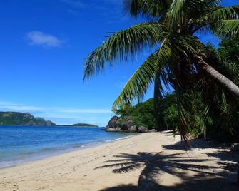 Naqalia Lodge - Wayasewa Island - Beach