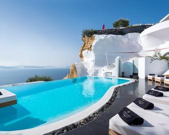 Andronis Luxury Suites - Oia - Basen