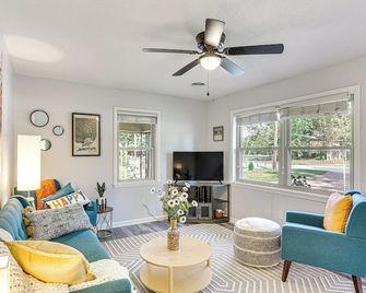 Dandys Getaway With Fire Pit And Yard In - Henderson - Sala de estar