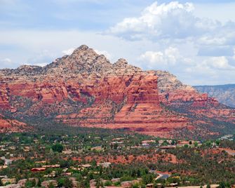 Holiday Inn Express Sedona - Oak Creek By IHG - Sedona - Bygning