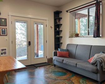 Beautiful studio with fabulous view in La Grande - La Grande - Obývací pokoj