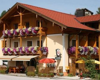 Schmidhornblick - Gasthof Botenwirt - Faistenau - Edificio