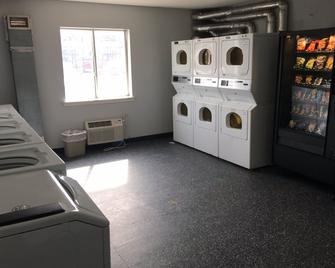 Intown Suites Extended Stay Salt Lake City Ut - Woods Cross - Woods Cross - Wasserette