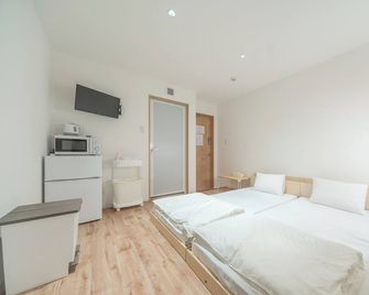 Coins Hostel - Fukuoka