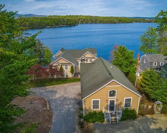Leaward Shores Guesthouse - Moultonborough - Edificio