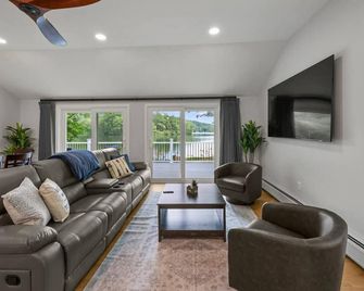 Cheshire Cove | Waterfront • Kayak • Firepit - Cheshire - Sala de estar