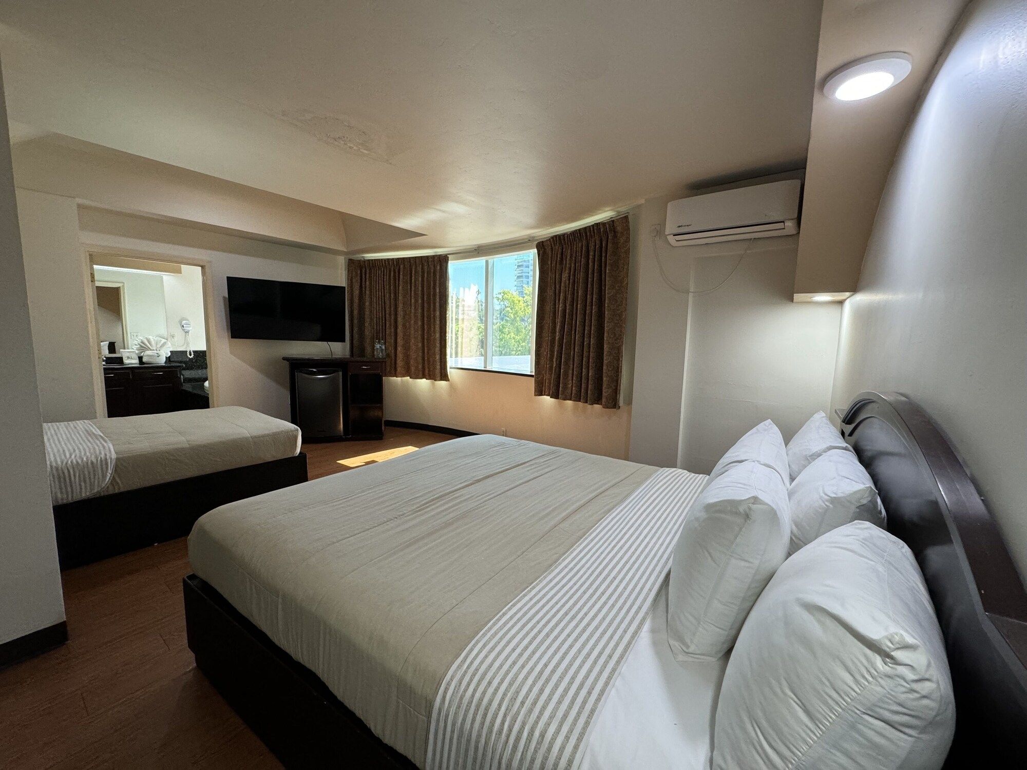 Hotel Real Inn - טיחואנה - חדר שינה