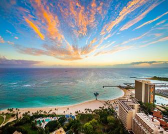 Hilton Hawaiian Village Waikiki Beach Resort - Honolulu - Strand