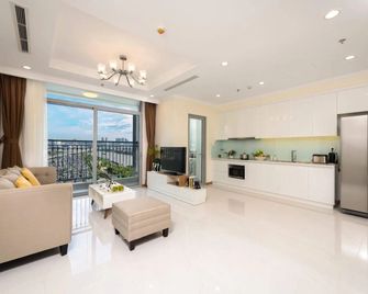 Homes by Christine - Vinhomes Central Park - Ciudad Ho Chi Minh