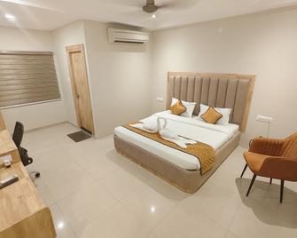 Hotel MGM Grand - Srikalahasti - Habitación