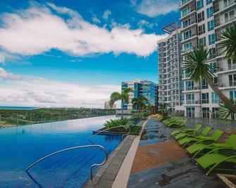 Mactan Beach front Suites - Lapu-Lapu City - Pool