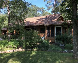 Quiet and peaceful cottage in Crosslake - Crosslake - Vista del exterior