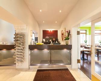 Novum Hotel Offenbacher Hof - אופנבך אם מיין - דלפק קבלה