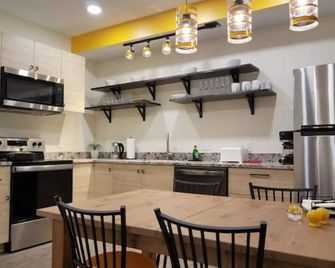 Super Close to Hot Spots in Ohio City, Cleveland - Cleveland - Cocina