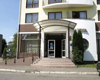 Hotel Everest - Tîrgu Mureş - Gebouw