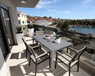 Apartments Villa Aquamarie - Trogir - Parveke