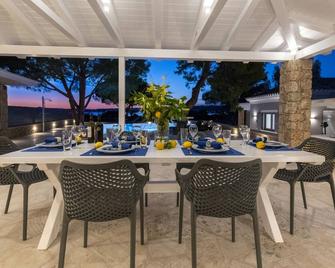 exceptional Villa Amethyst With Private Pool & Stunning Views To Porto Heli - Porto Cheli - Patio