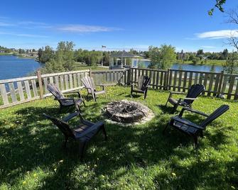Snowmobile Haven - Cochrane - Balkon