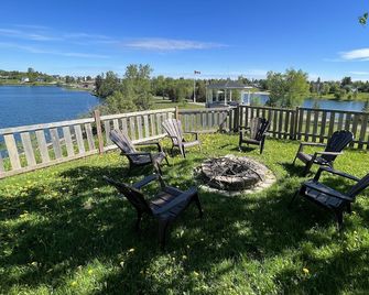 Snowmobile Haven - Cochrane - Terasa