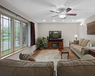Woodland Escape - Upper Suite - Mosinee - Sala de estar