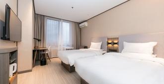 Motel 168 Zhongshan West Road - Taizhou - Taizhou - Bedroom