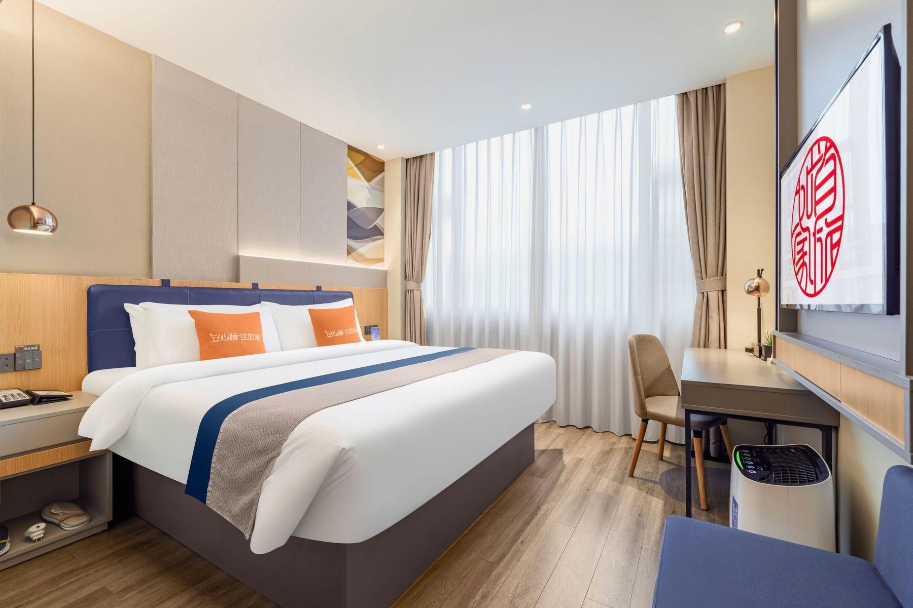 Home Inn Style Golden Chengdu Kuanzhai Alley People's Park Metro Station - צ'נגדו - חדר שינה