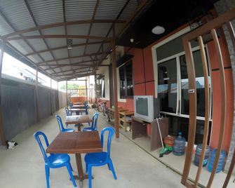 Hotel Lido 88 - Sorong - Terasa