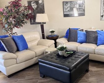 Cozy Condo - Roswell - Huiskamer