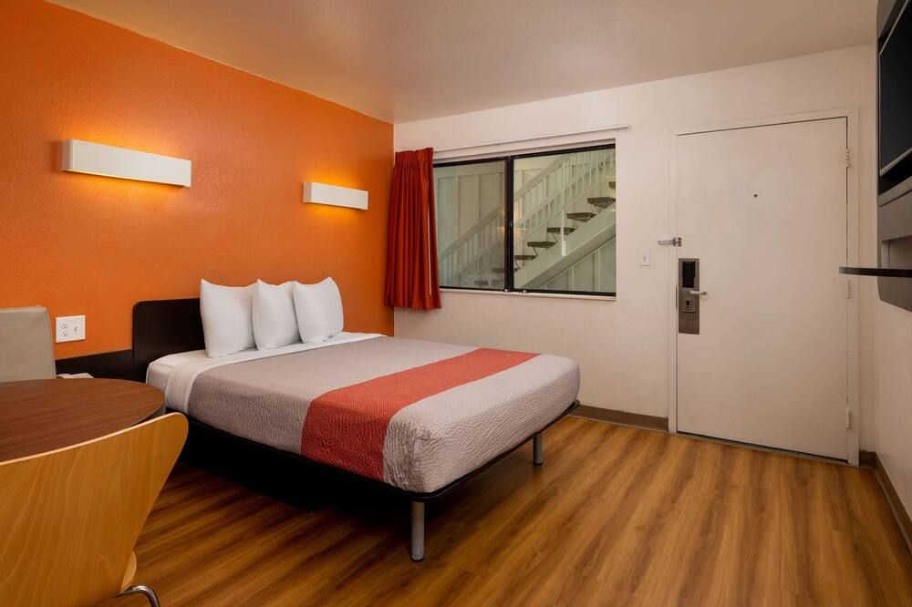 Motel 6 Pismo Beach - Pismo Beach - Bedroom