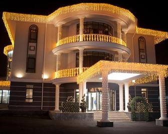 Donatello Boutique Hotel - Almaty - Toà nhà