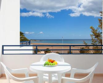 Aparthotel Costa Mar - Puerto del Carmen - Varanda