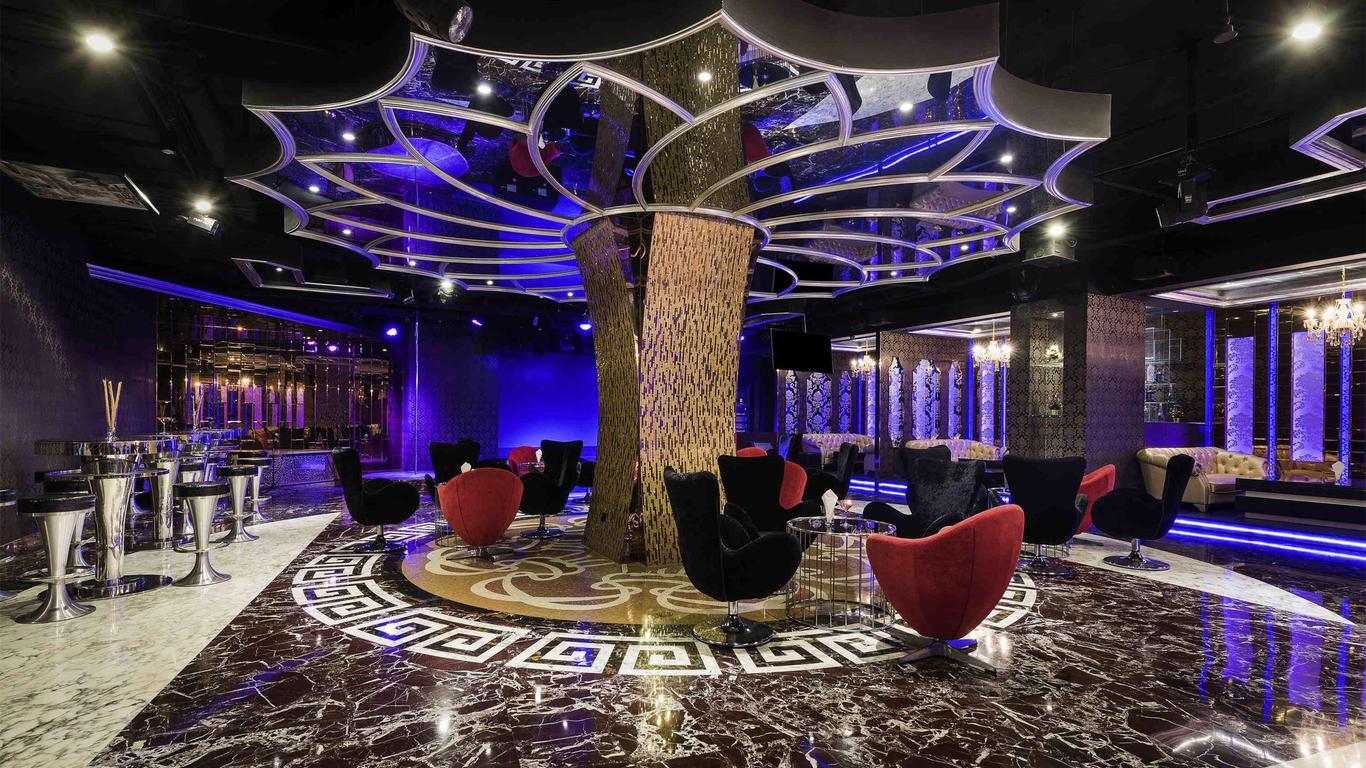 بولمان بكينج ساوث - نيولي رينو فاتد